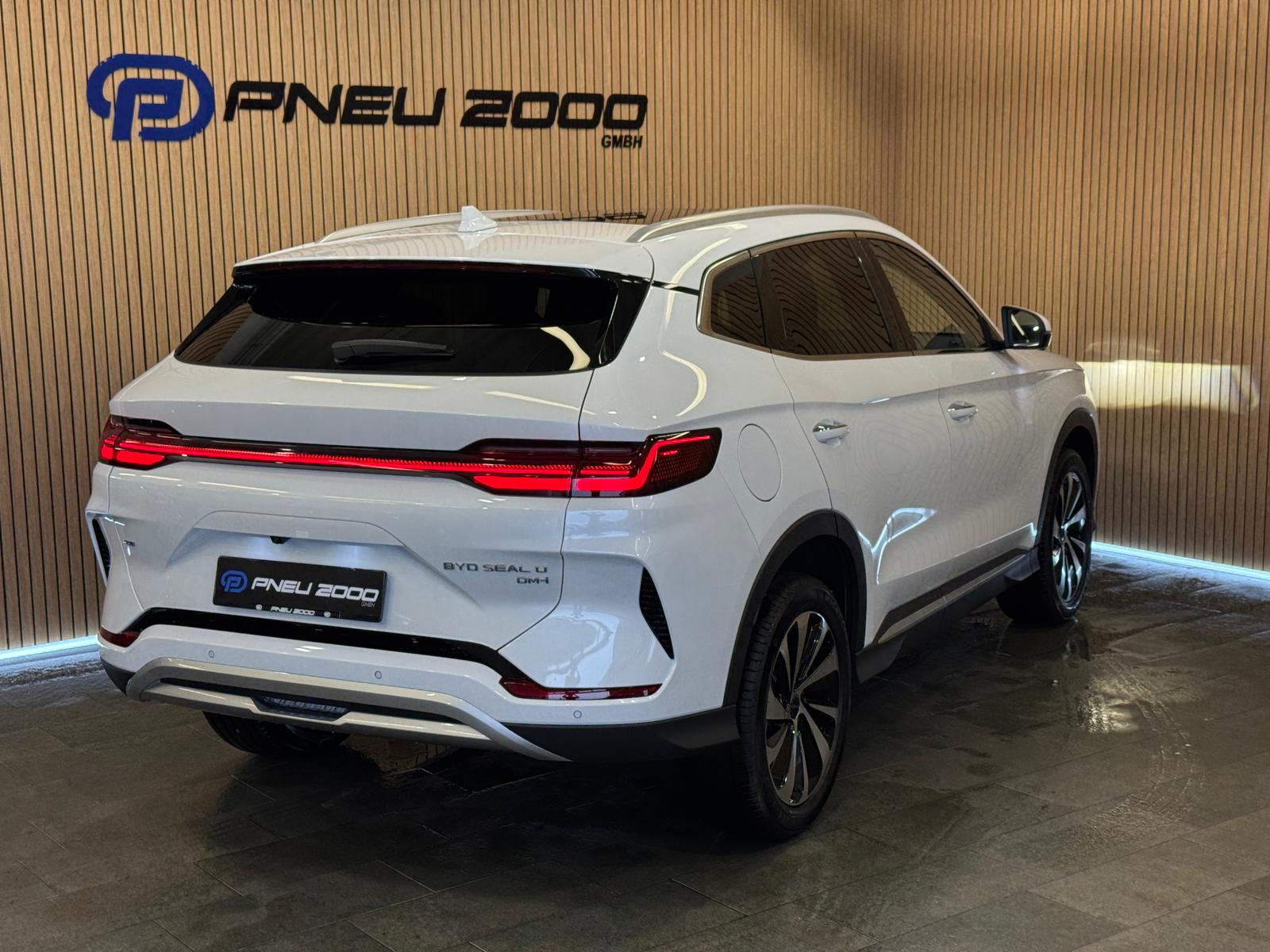 BYD Seal U DM-i Design AWD * Snow White*-image-5