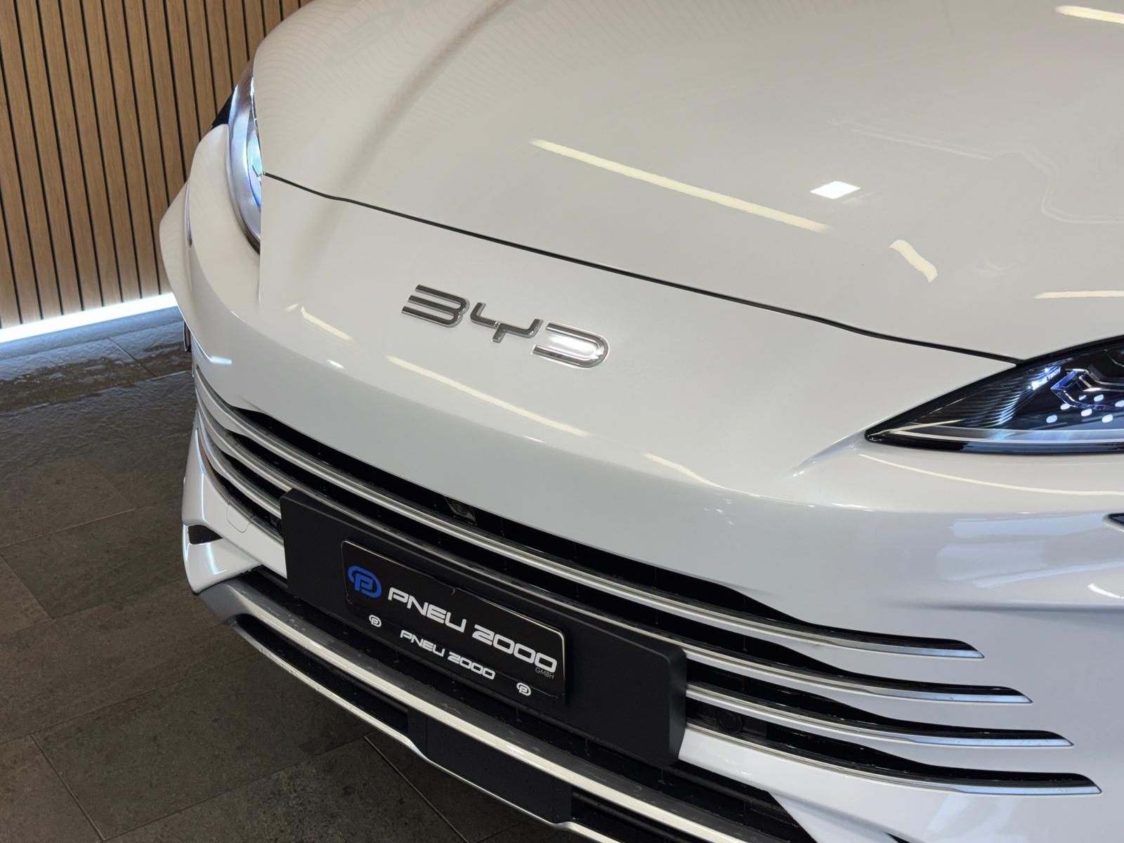 BYD Seal U DM-i Design AWD * Snow White*-image-2