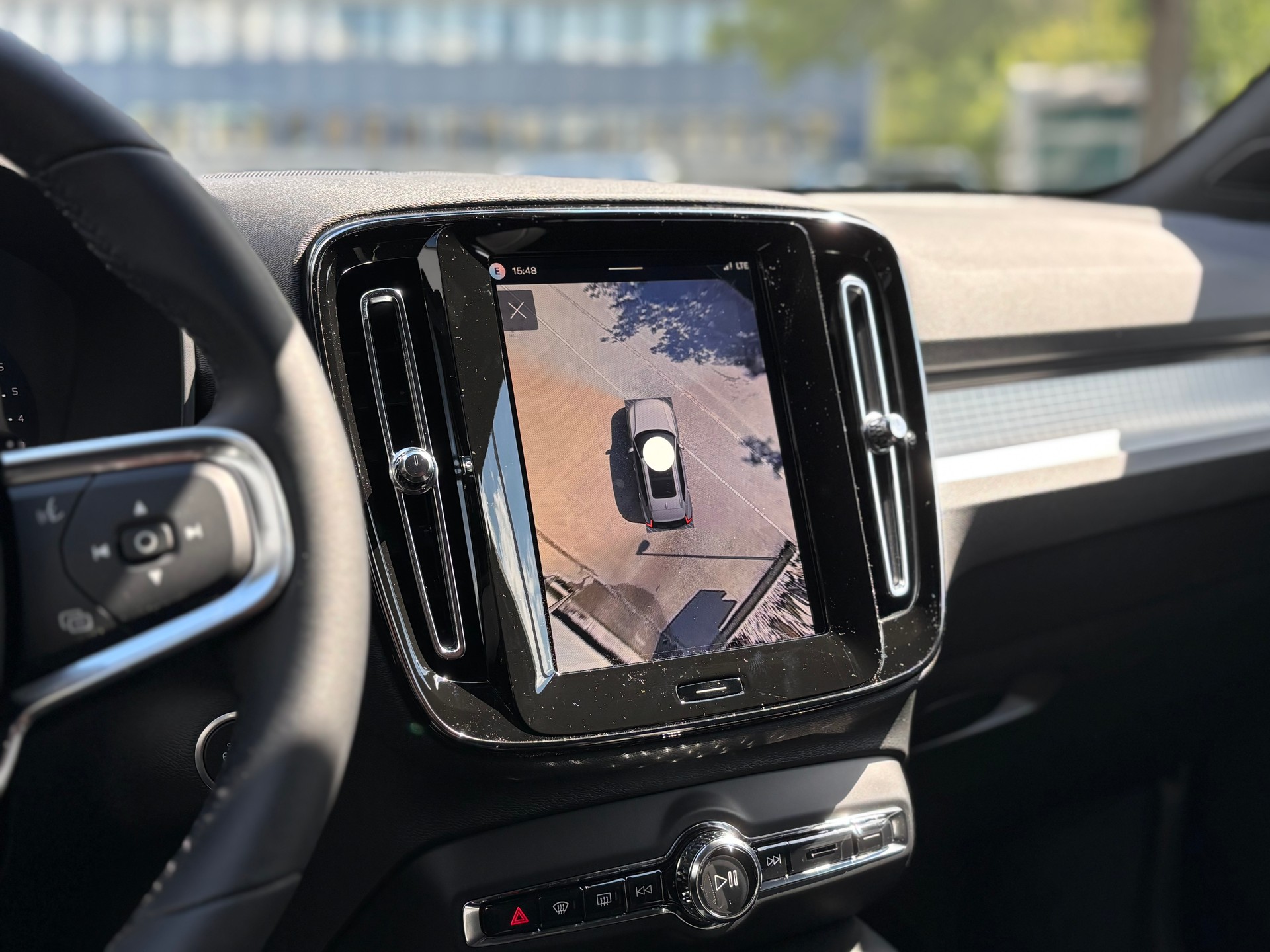 VOLVO XC40 2.0 B4 MH Black Edition-image-14