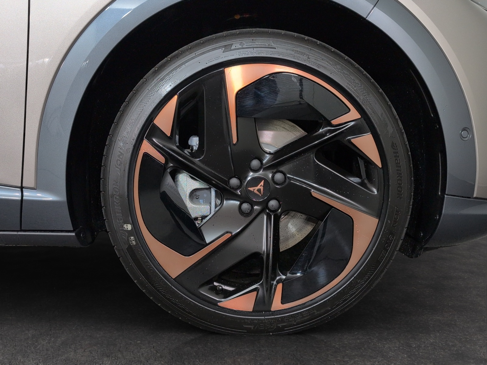 CUPRA Tavascan Type 9 77 kWh Adrenaline Prime Edition-image-4