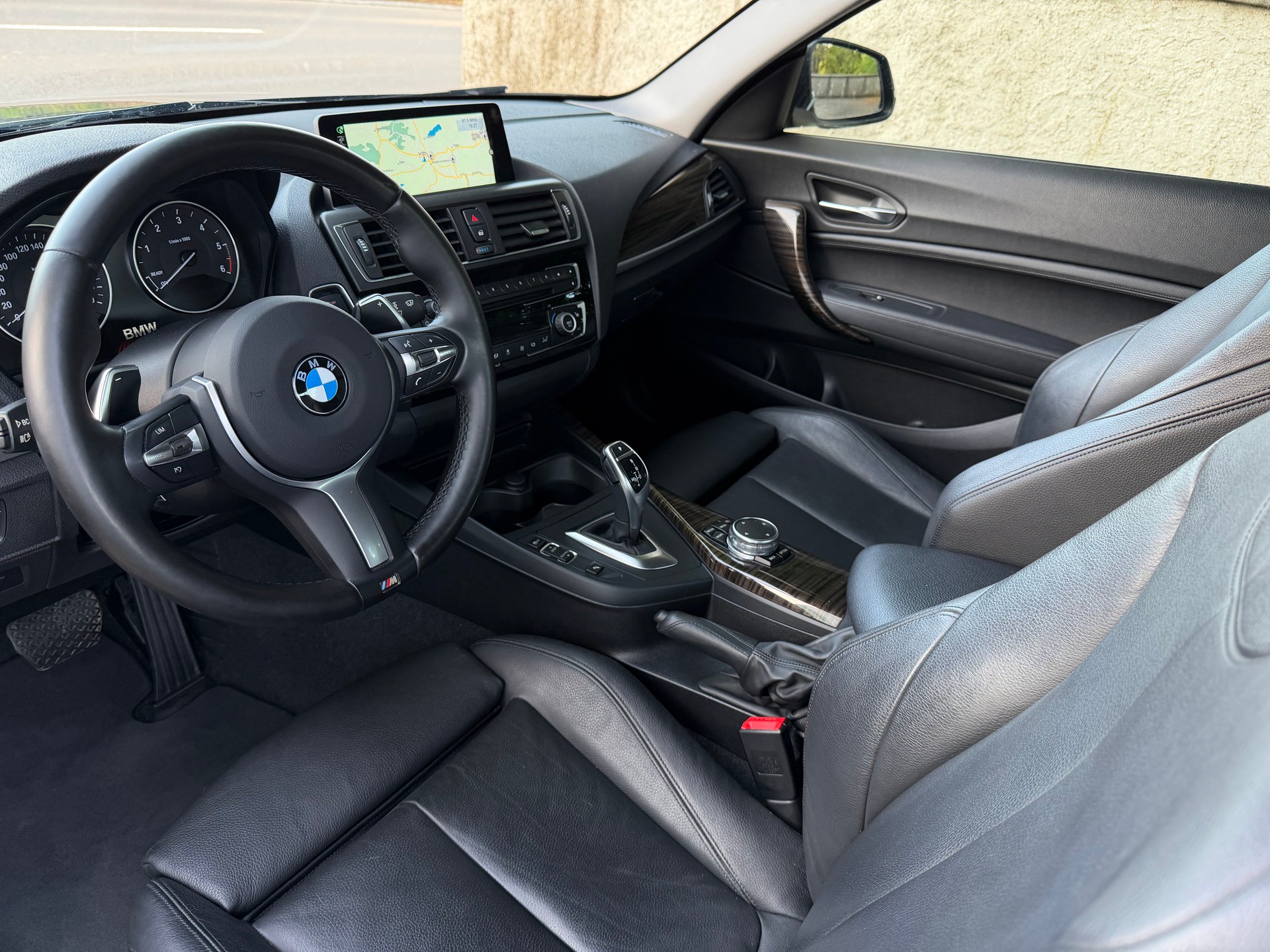 BMW 220d xDrive Luxury Line Steptronic / Frisch ab MFK / Service gepflegt / 36 Monate Garantie / 8 Fach / Leder / Navi / Xenon-image-8