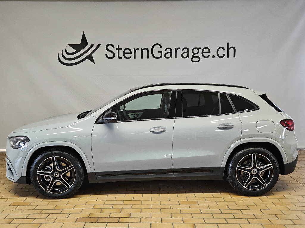 MERCEDES-BENZ GLA 220 4Matic AMG Line Special Edition-showroom-element-1