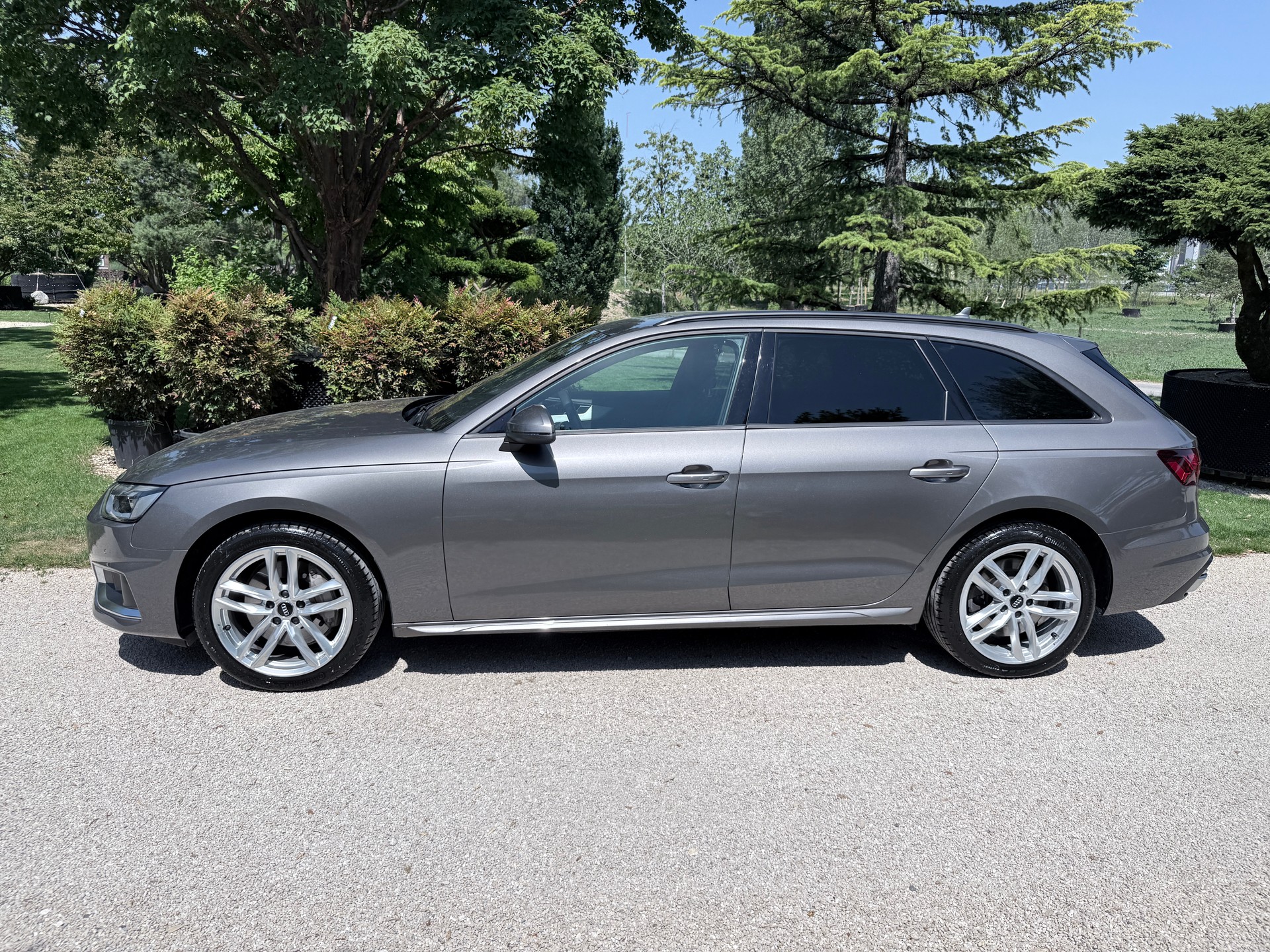 AUDI A4 Avant 45 TFSI advanced S-tronic quattro-image-1