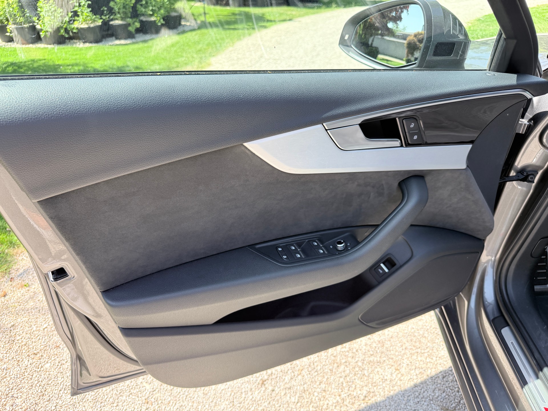 AUDI A4 Avant 45 TFSI advanced S-tronic quattro-image-8