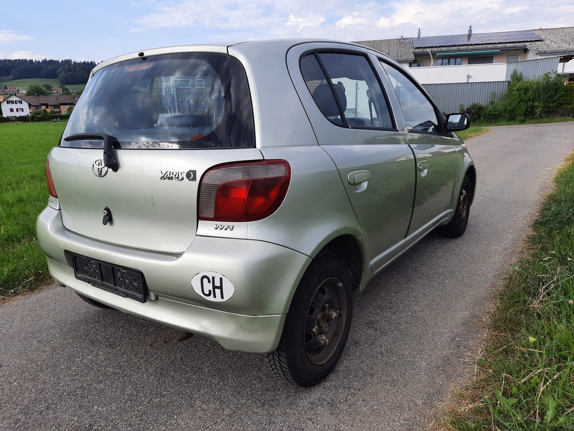 TOYOTA Yaris 1.3 Linea Luna-image-5