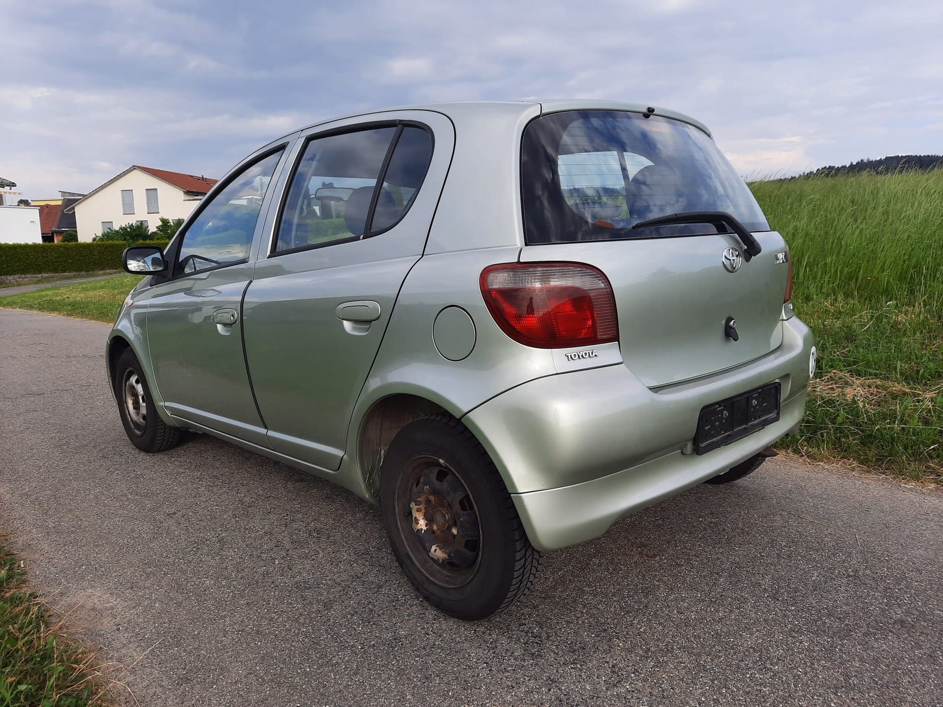 TOYOTA Yaris 1.3 Linea Luna-image-6