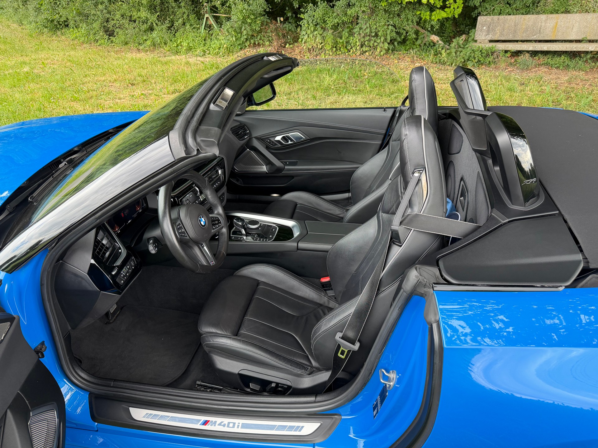 BMW M40i-image-3