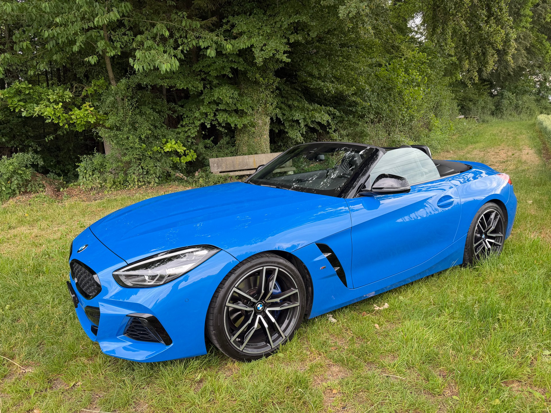 BMW M40i-image-5