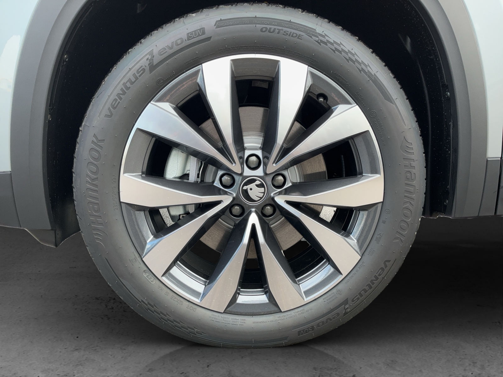 SKODA Kodiaq 2.0 TDI Dynamic 4x4-image-12