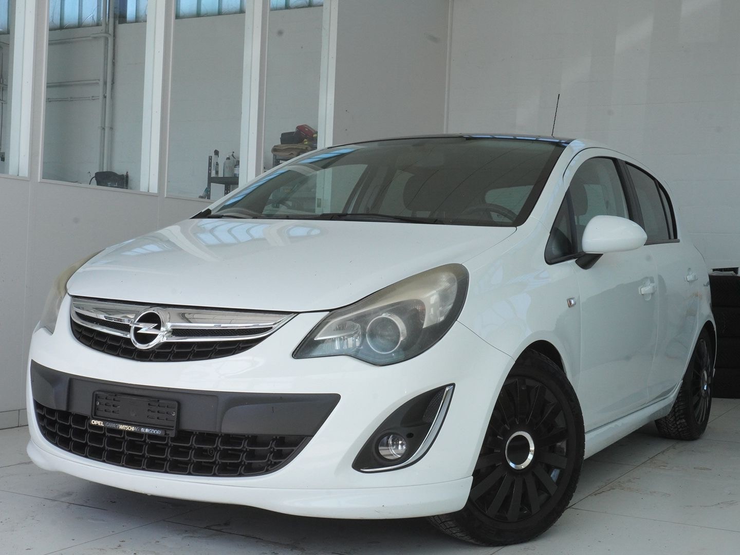 OPEL Corsa 1.6 Turbo Color Edition-image-0