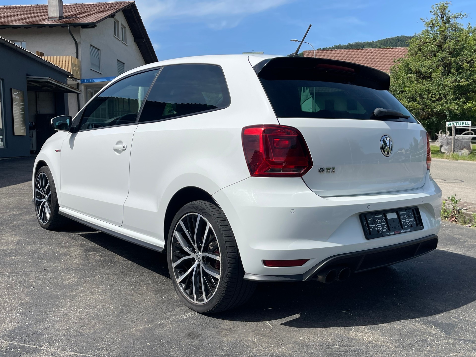 VW Polo 1.8 TSI GTI-image-6