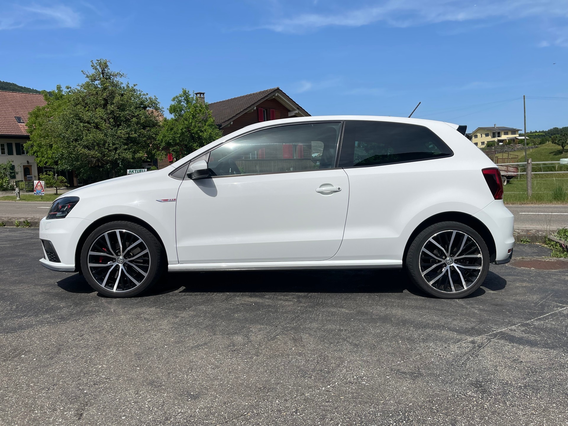 VW Polo 1.8 TSI GTI-image-1