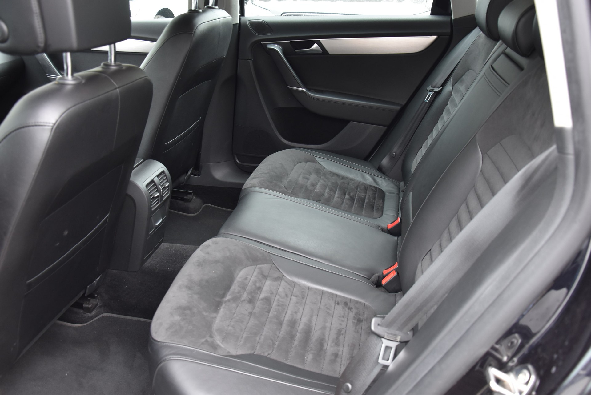 VW Passat Variant 2.0 TDI BMT Comfortline DSG-image-3