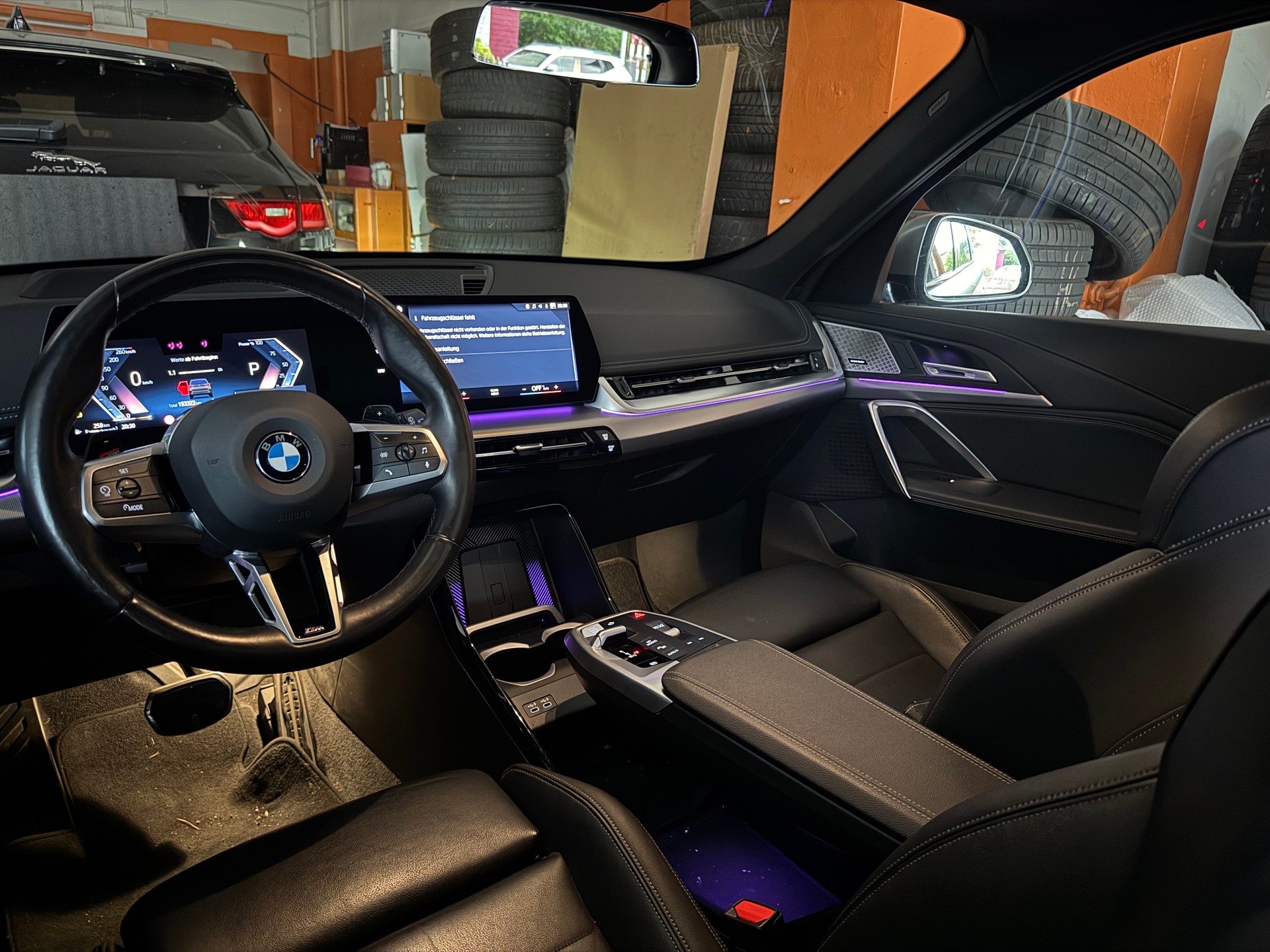 BMW X1 xDrive 23i 48V M Sport-image-12