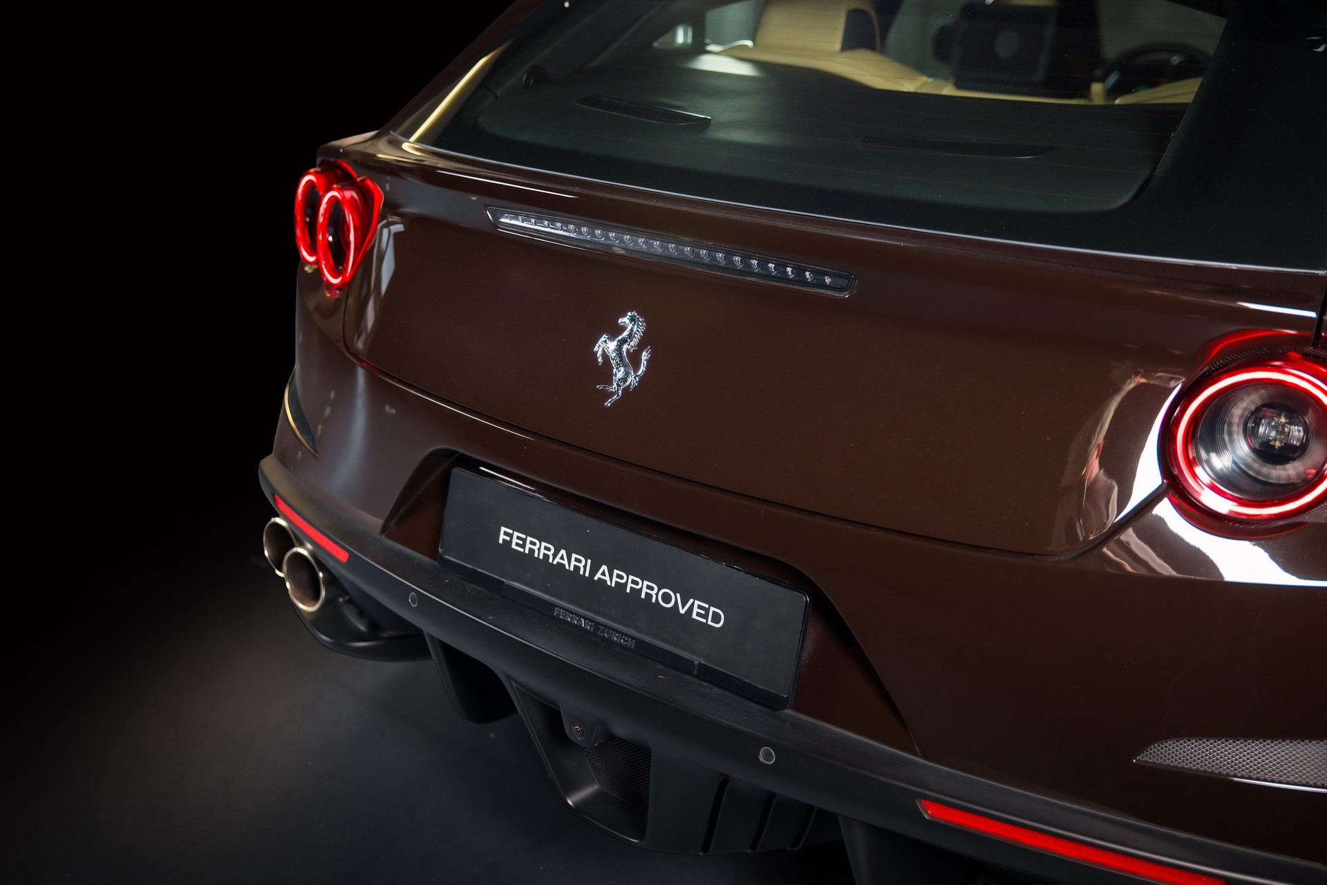 FERRARI GTC 4 Lusso Tailor Made 70 Anni Collection-image-12