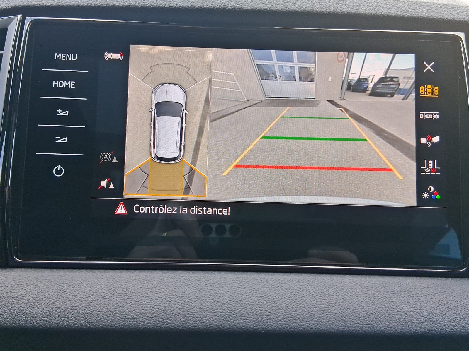 SKODA Karoq 2.0 TSI SportLine 4x4 DSG-image-12