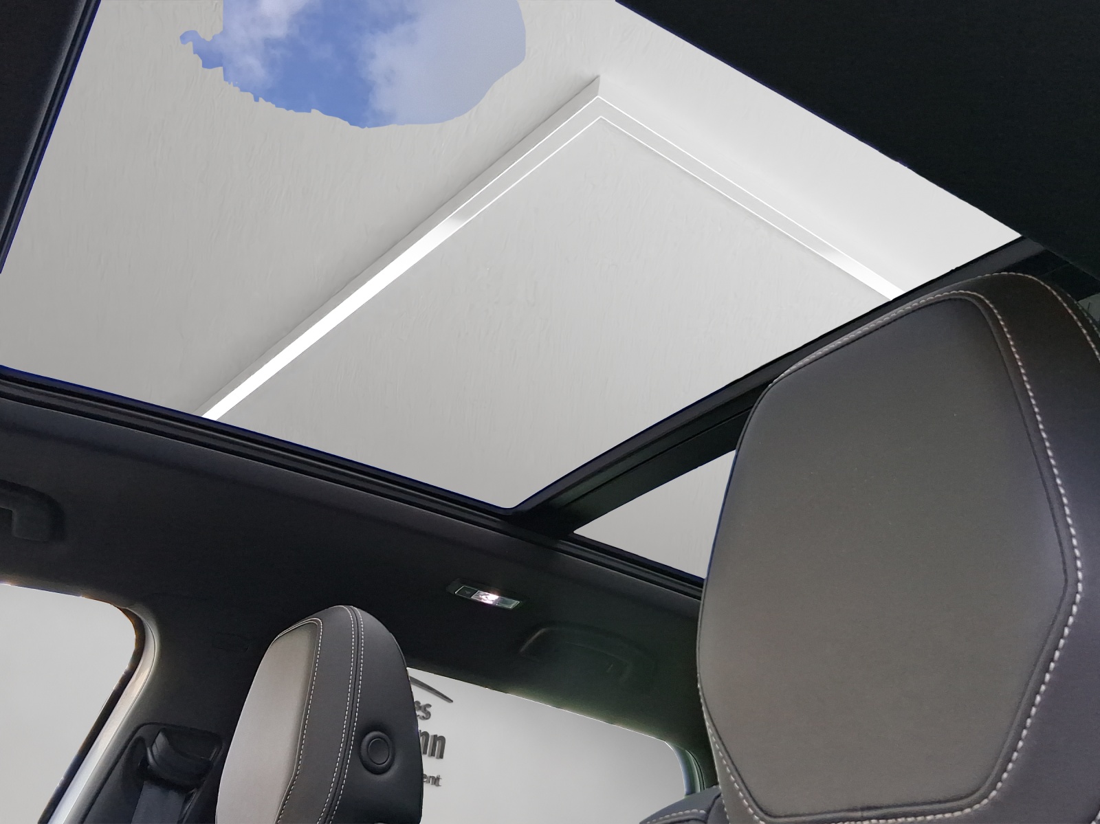 SKODA Karoq 2.0 TSI SportLine 4x4 DSG-image-15
