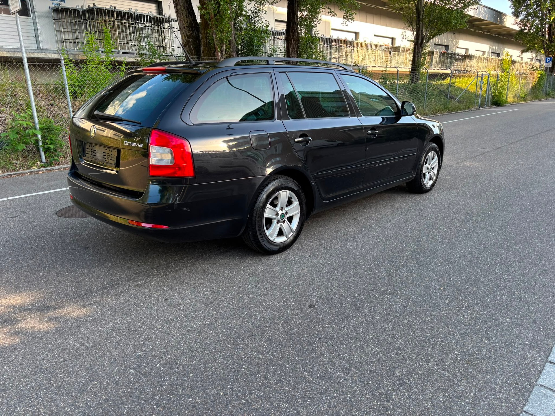 SKODA Octavia 1.6 TDI Elegance DSG-image-6