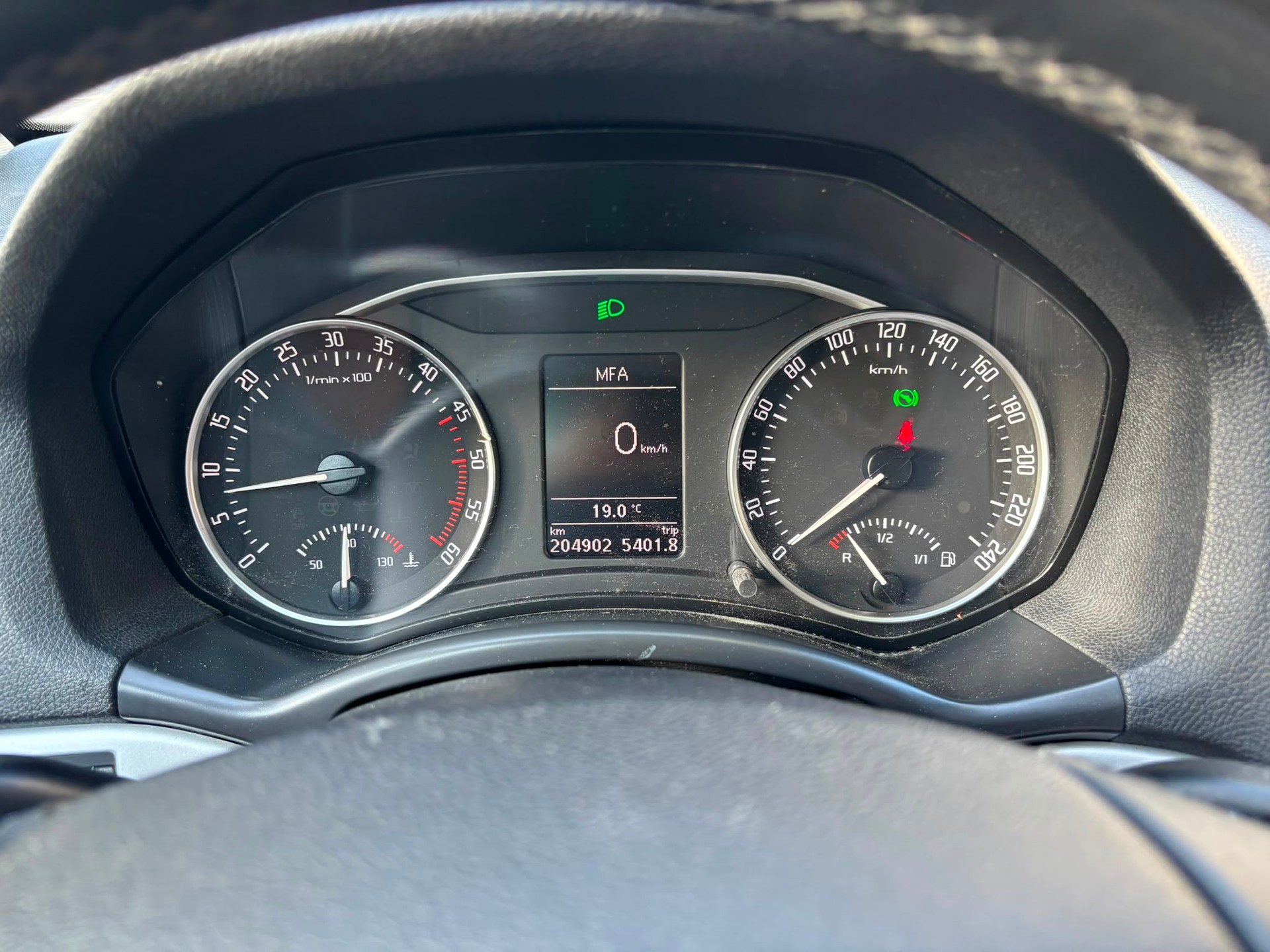 SKODA Octavia 1.6 TDI Elegance DSG-image-13