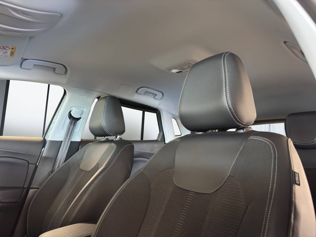 OPEL Grandland 1.6 Hybrid Elegance Automatik-image-9
