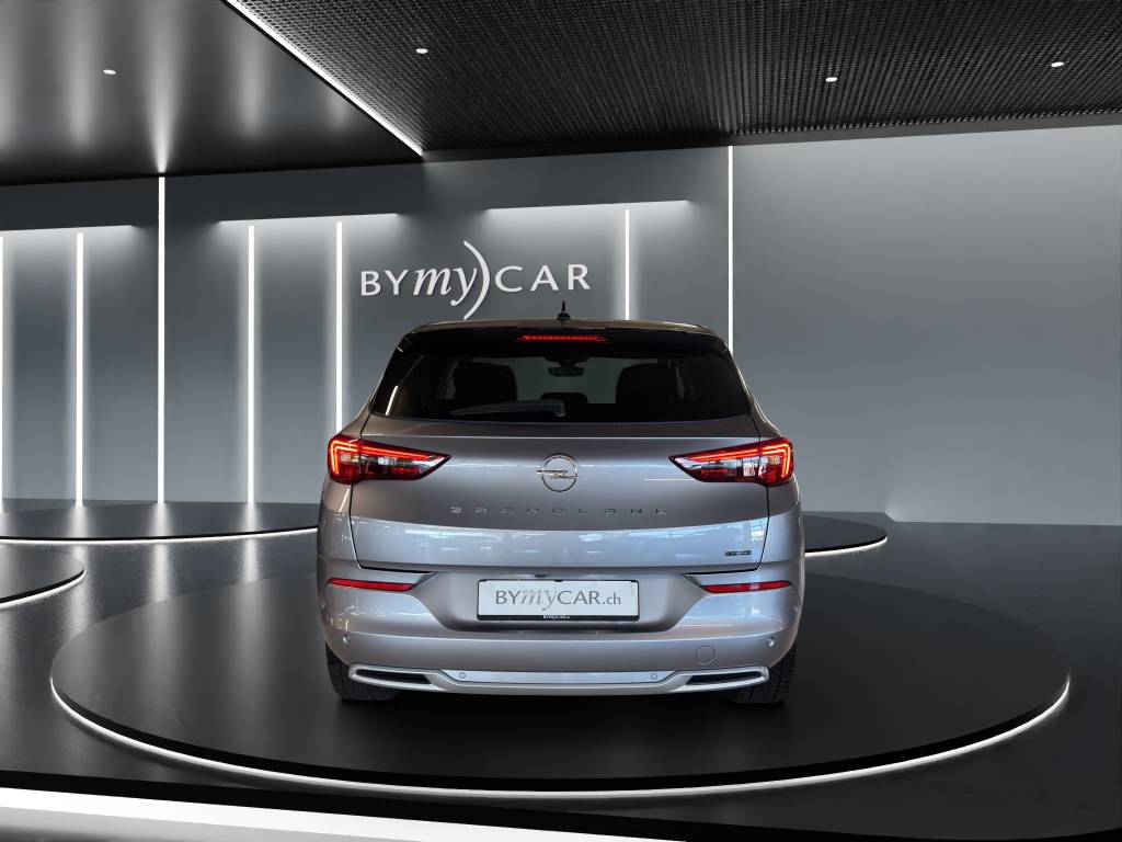 OPEL Grandland 1.6 Hybrid Elegance Automatik-image-3