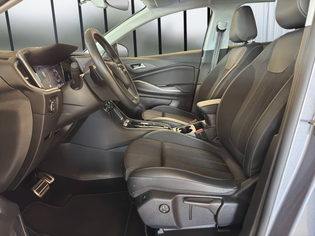 OPEL Grandland 1.6 Hybrid Elegance Automatik-image-7