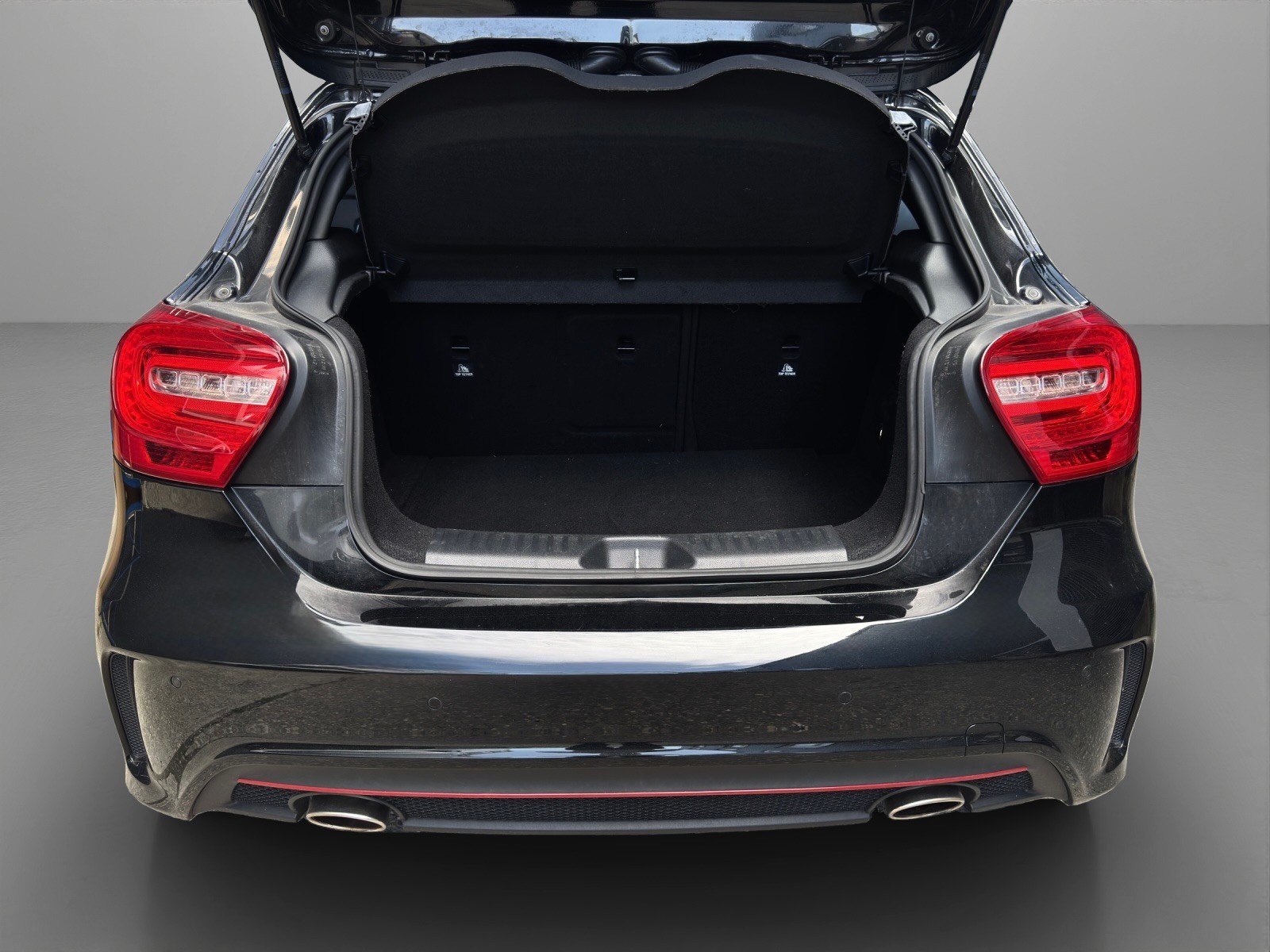 MERCEDES-BENZ A 250 Sport 7G-DCT-image-11