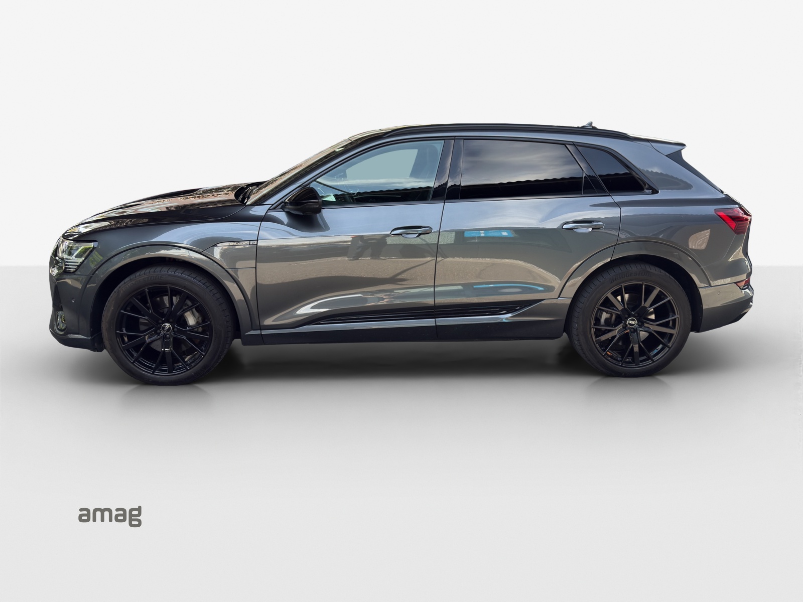 AUDI e-tron 55 S Line Black Edition quattro-image-1