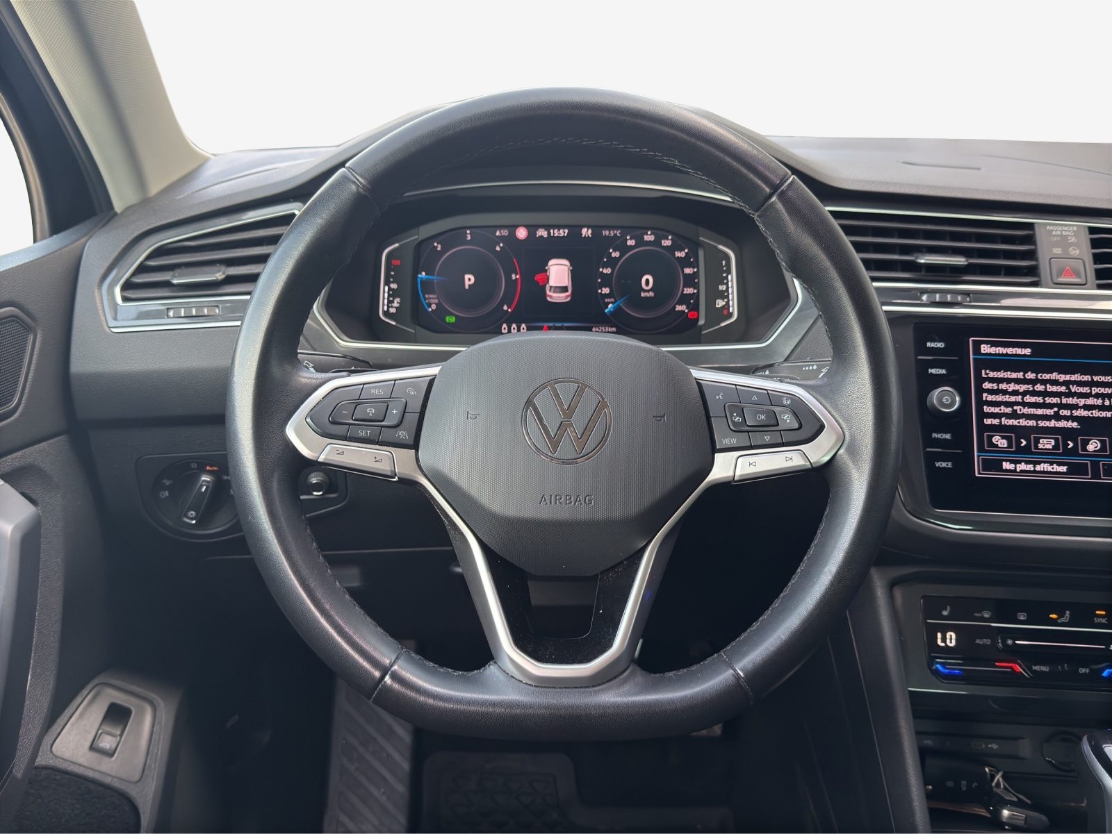 VW Tiguan 2.0 TDI SCR Elegance 4Motion DSG-image-9