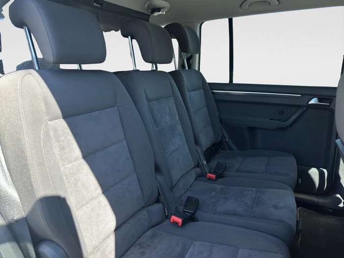 VW Touran 1.4 TSI Highline DSG-image-11
