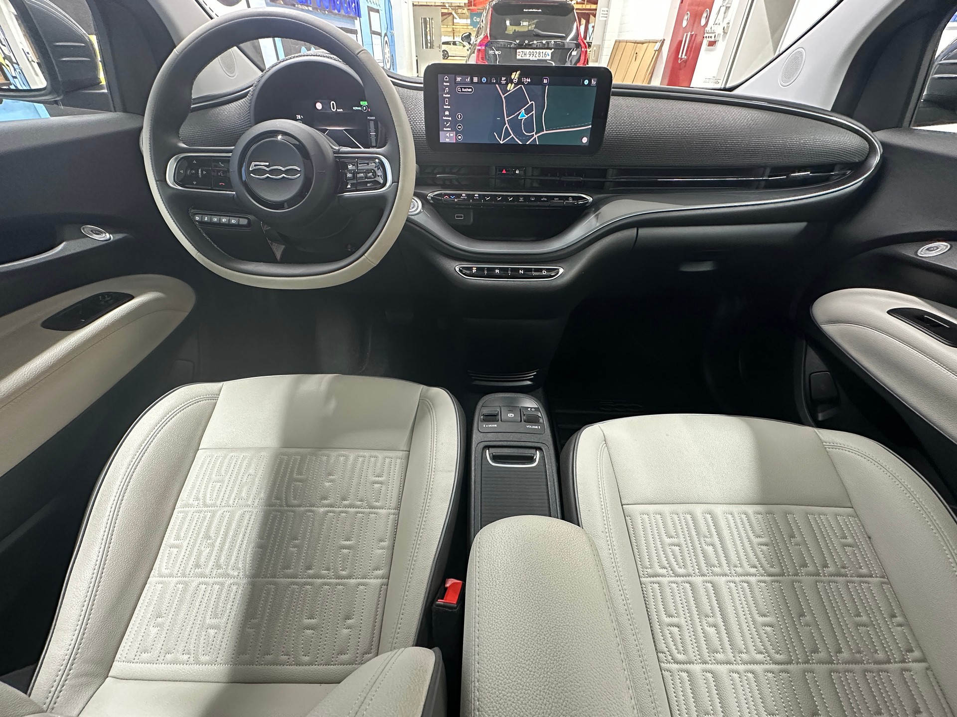 FIAT 500 electric 87 kW La Prima-image-9