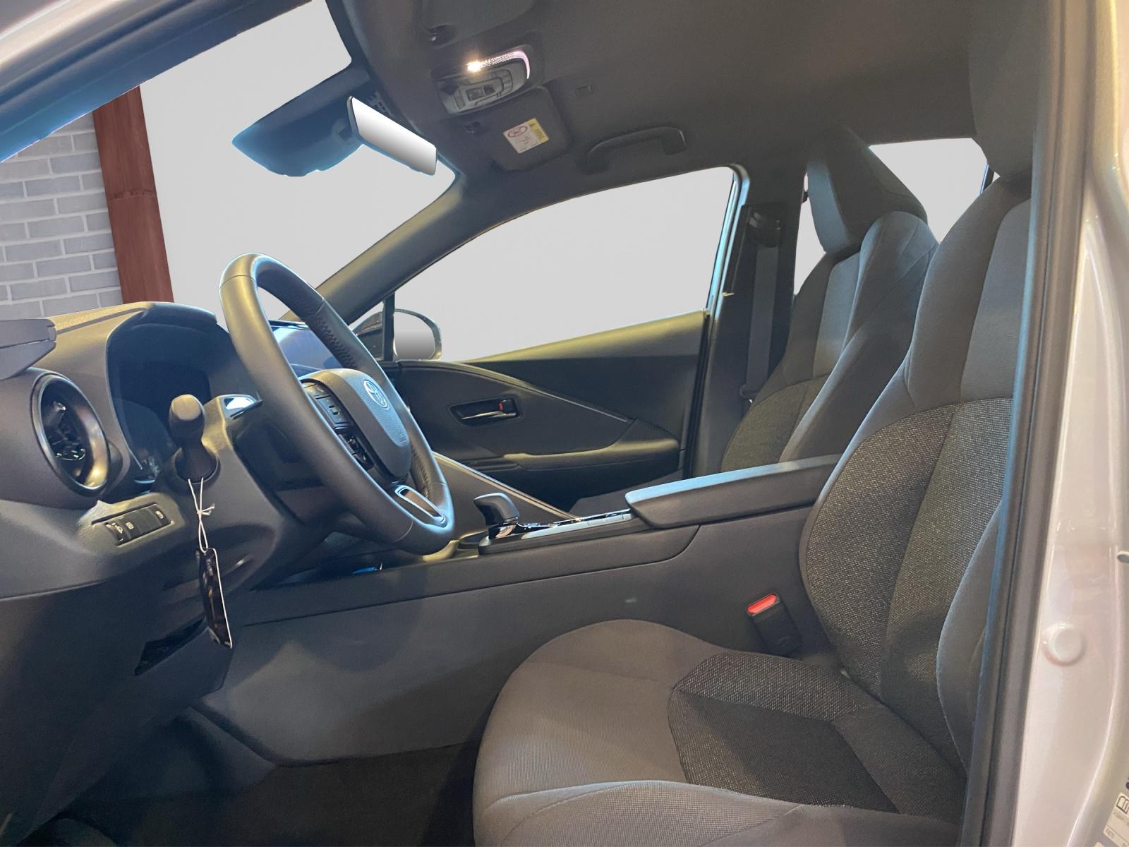 TOYOTA C-HR 1.8 HEV Comfort inkl. Gratisservice 4 Jahre / 60000 Km ab 1. IV / Winterkompletträder-image-7