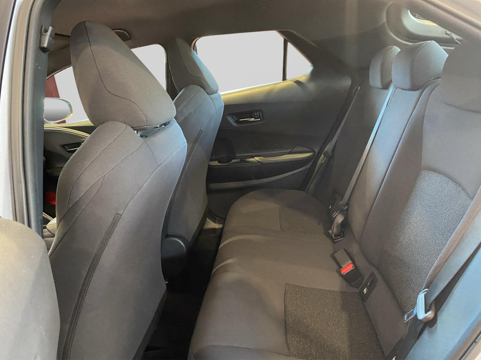 TOYOTA C-HR 1.8 HEV Comfort inkl. Gratisservice 4 Jahre / 60000 Km ab 1. IV / Winterkompletträder-image-8
