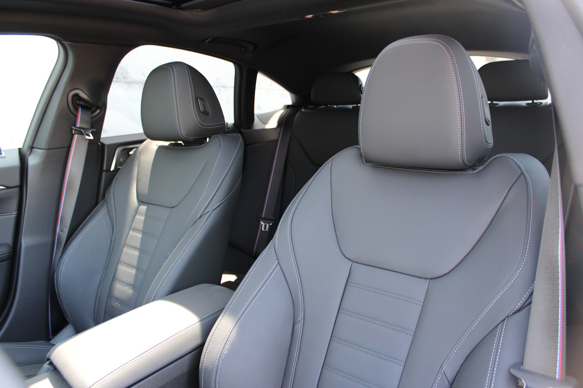 BMW i4 eDrive 40 M Sport Pro-image-11