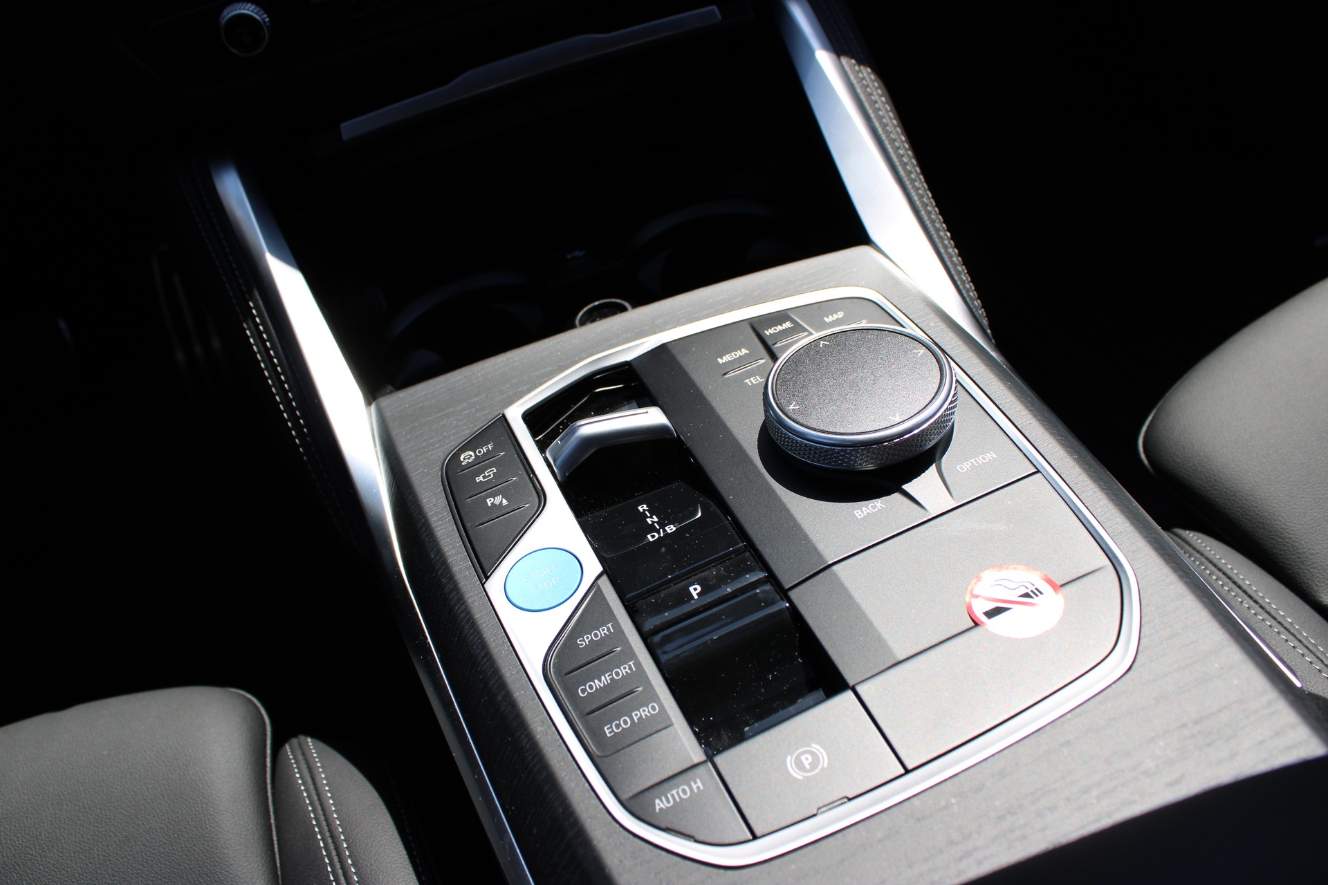 BMW i4 eDrive 40 M Sport Pro-image-14