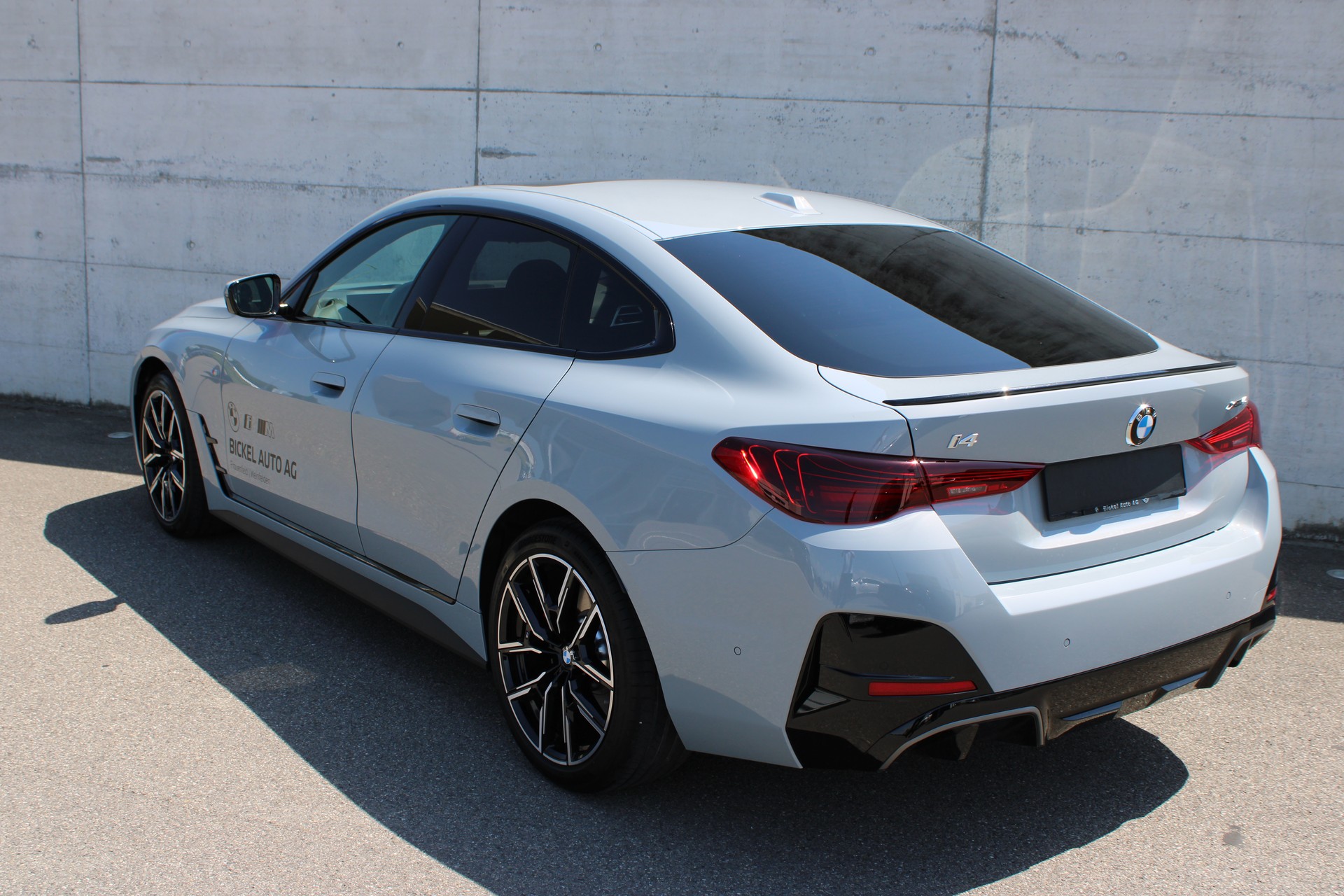 BMW i4 eDrive 40 M Sport Pro-image-3