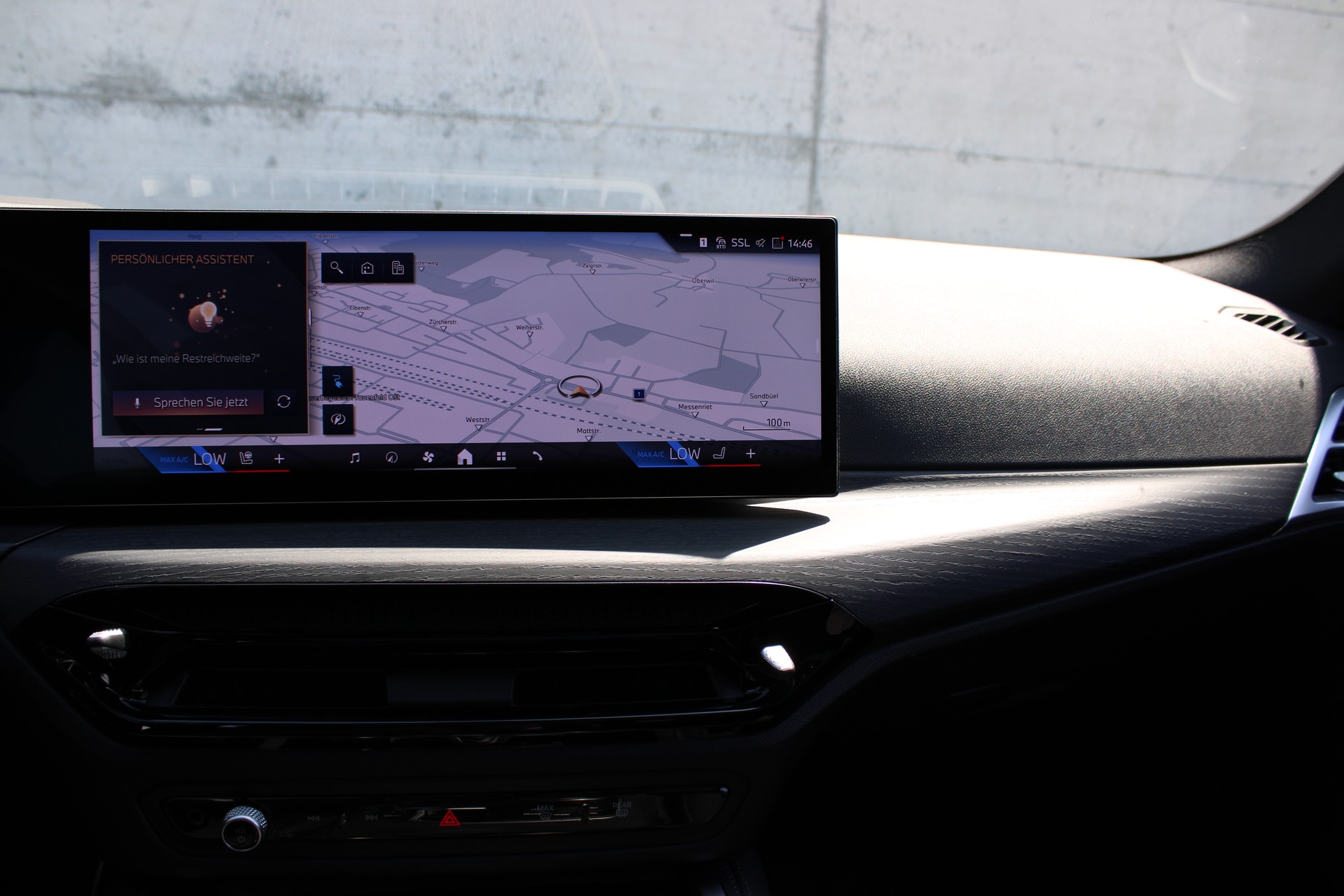 BMW i4 eDrive 40 M Sport Pro-image-16