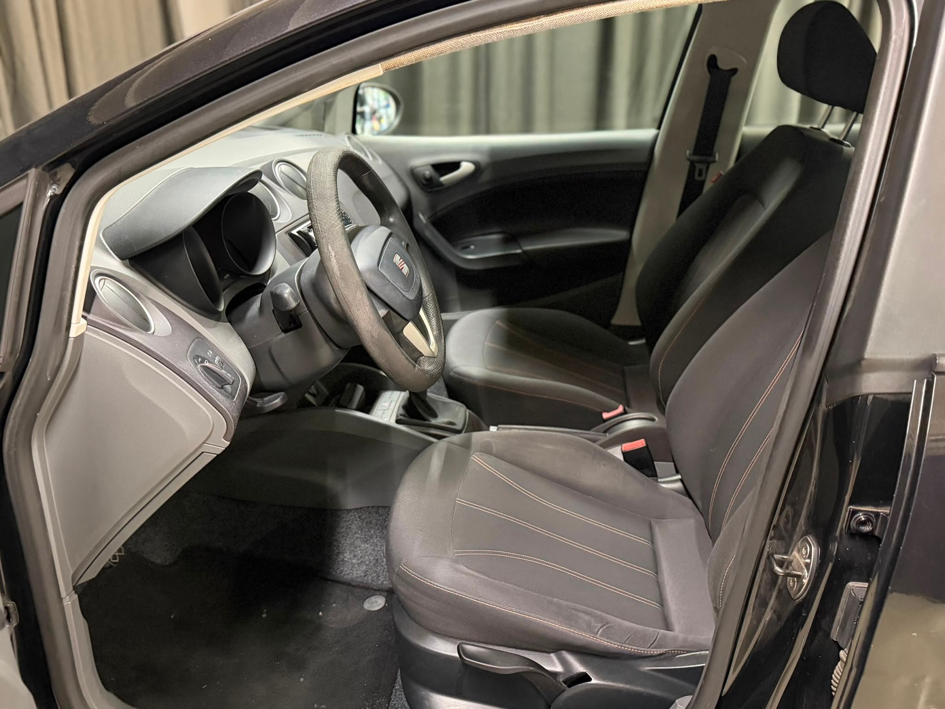 SEAT Ibiza ST 1.4 Style-image-6