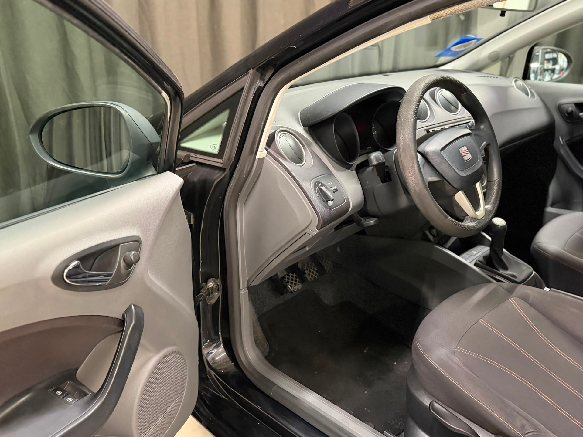 SEAT Ibiza ST 1.4 Style-image-9