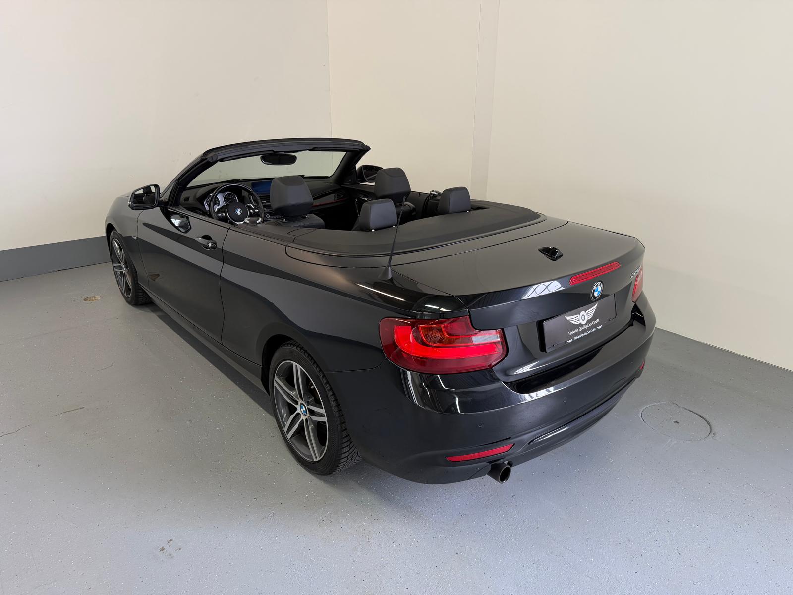 BMW 220i Sport Line Steptronic-image-9