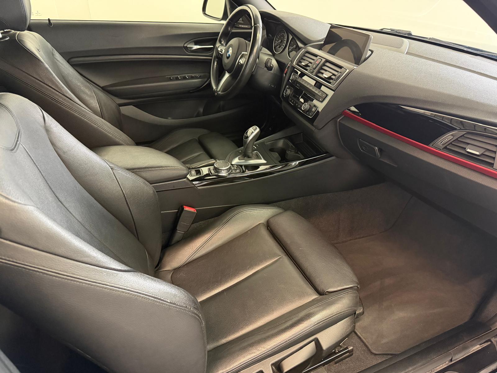 BMW 220i Sport Line Steptronic-image-22