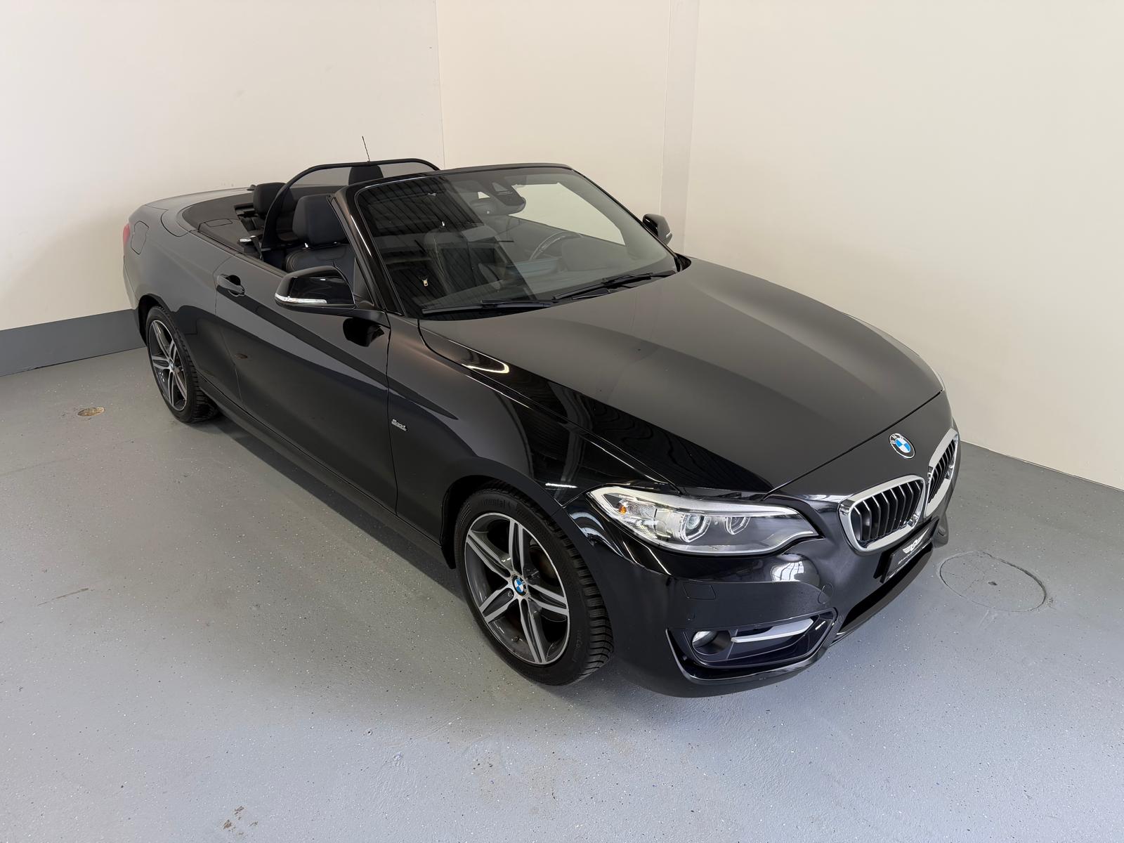 BMW 220i Sport Line Steptronic-image-0