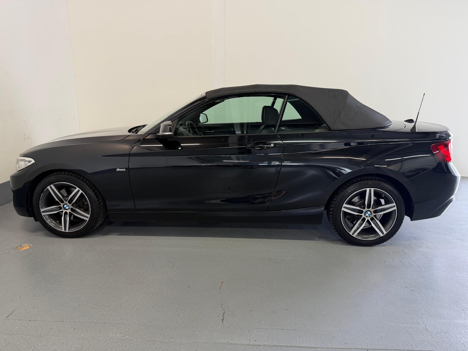 BMW 220i Sport Line Steptronic-image-17