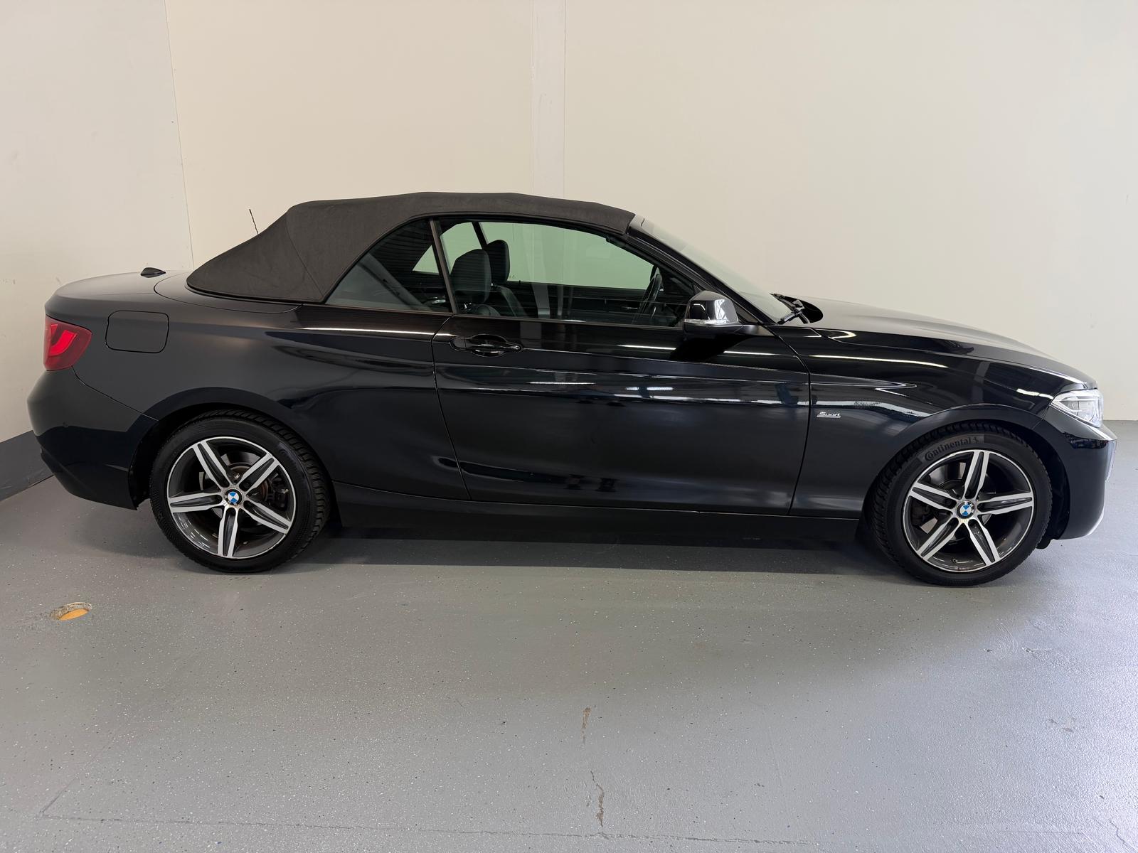 BMW 220i Sport Line Steptronic-image-16