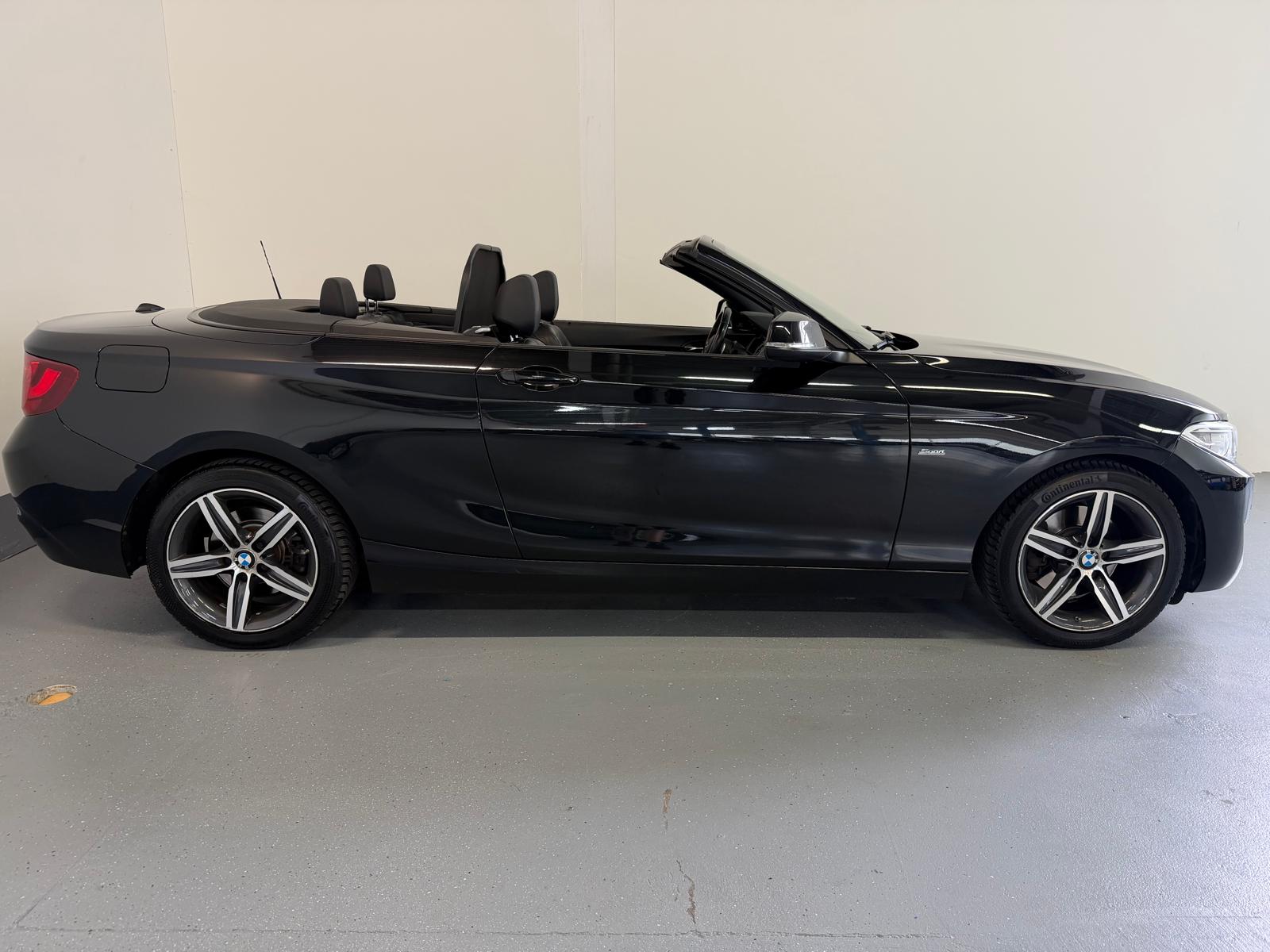 BMW 220i Sport Line Steptronic-image-7