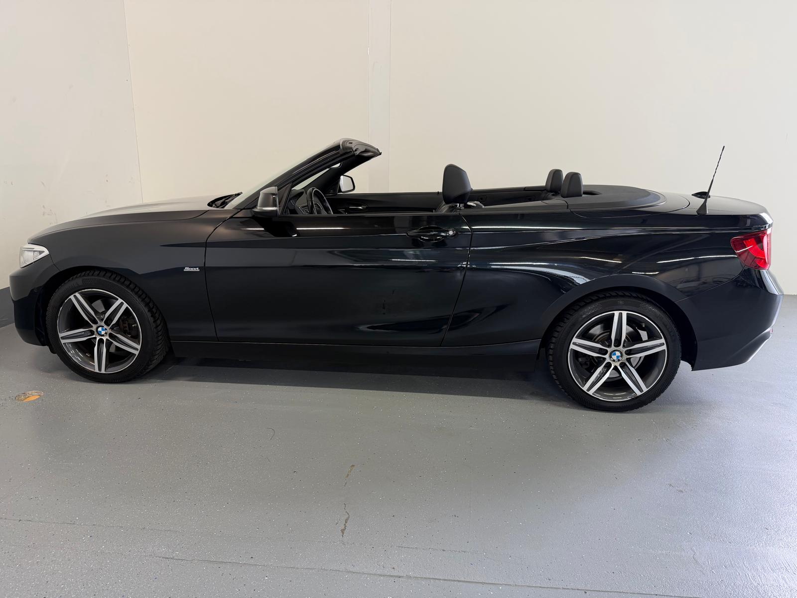 BMW 220i Sport Line Steptronic-image-8