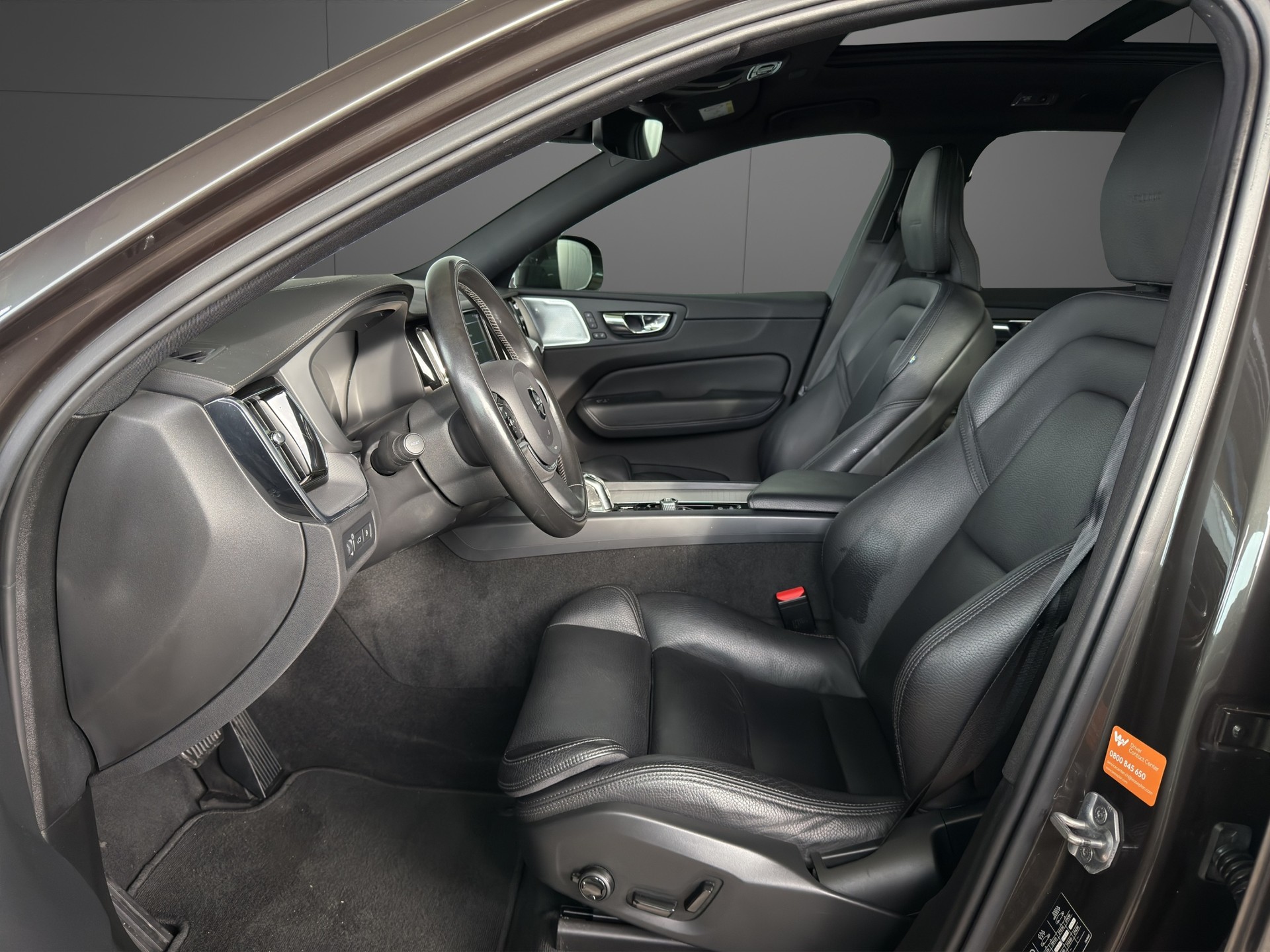 VOLVO XC60 T8 eAWD Inscription Geartronic-image-5