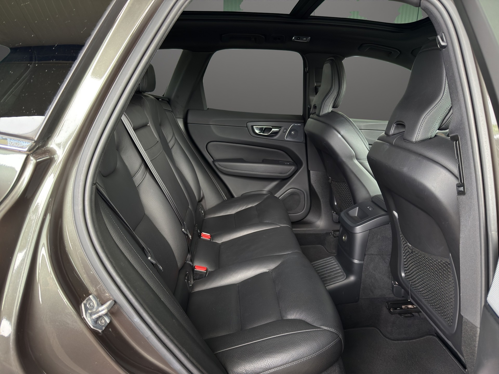 VOLVO XC60 T8 eAWD Inscription Geartronic-image-9