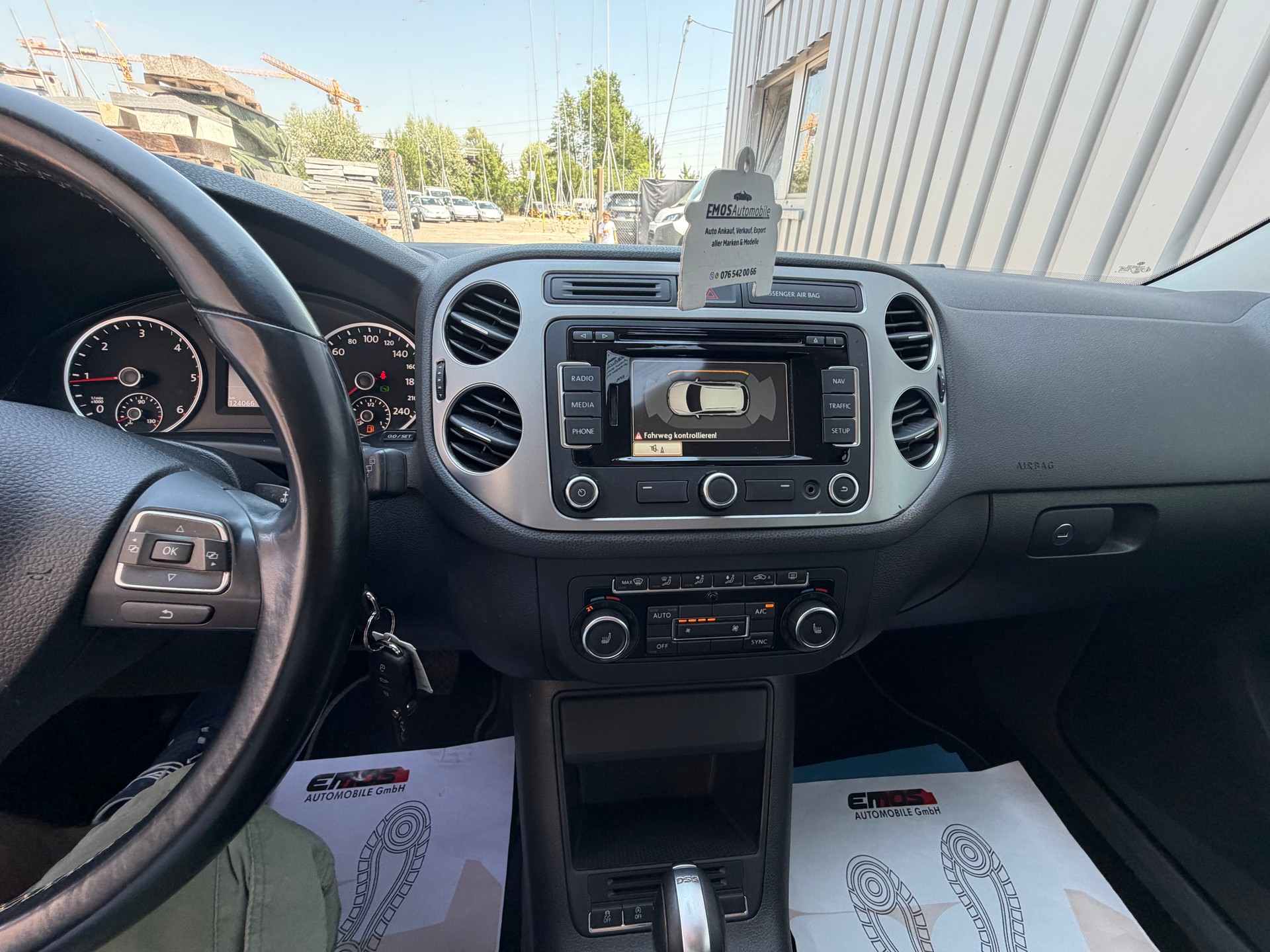 VW Tiguan 2.0 TDI BMT Cup 4Motion DSG-image-12
