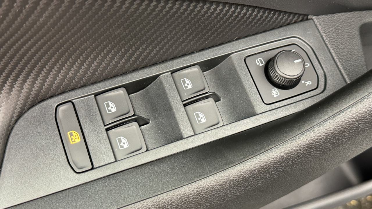 SKODA Kamiq 1.0 TSI Monte Carlo DSG-image-8